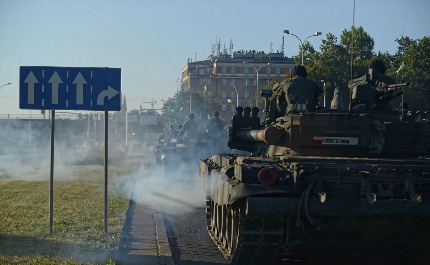 Polskie i amerykańskie czołgi na Wisłostradzie. Próba generalna wielkiej defilady w Warszawie [FOTO]