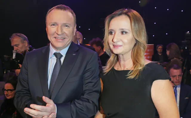 Świeżo upieczona pani Kurska: Żeby porozmawiać z mężem, muszę zapisać się przez sekretariat TVP