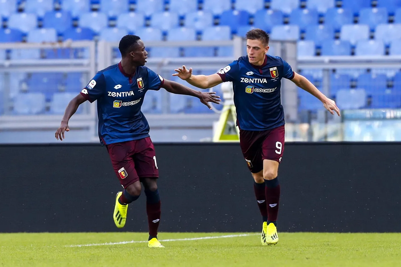 Krzysztof Piątek (z prawej)