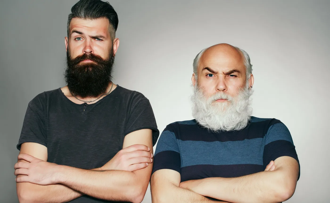 Młody i starszy mężczyzna