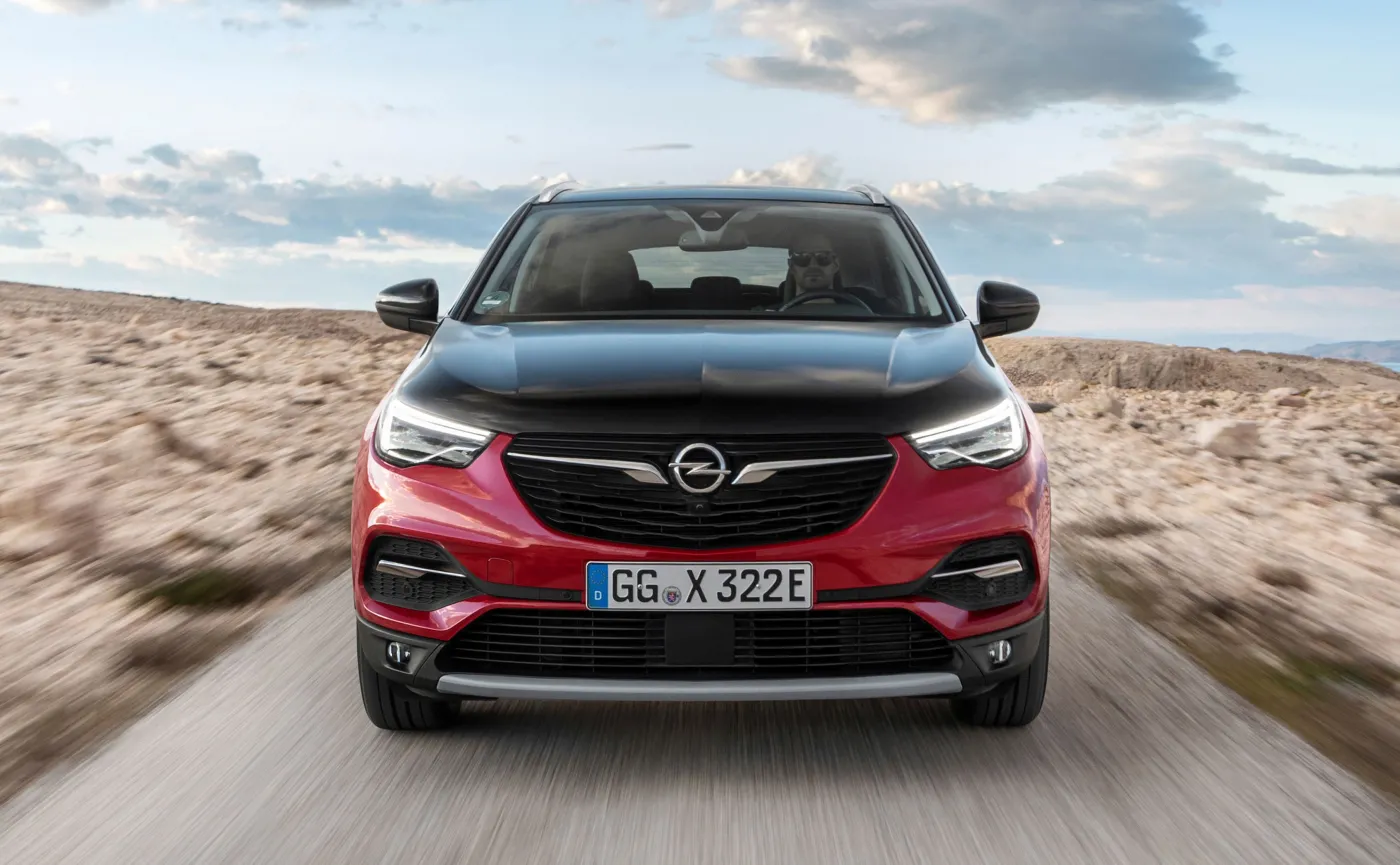 12322890-opel-grandland-x-hybrid4.jpg