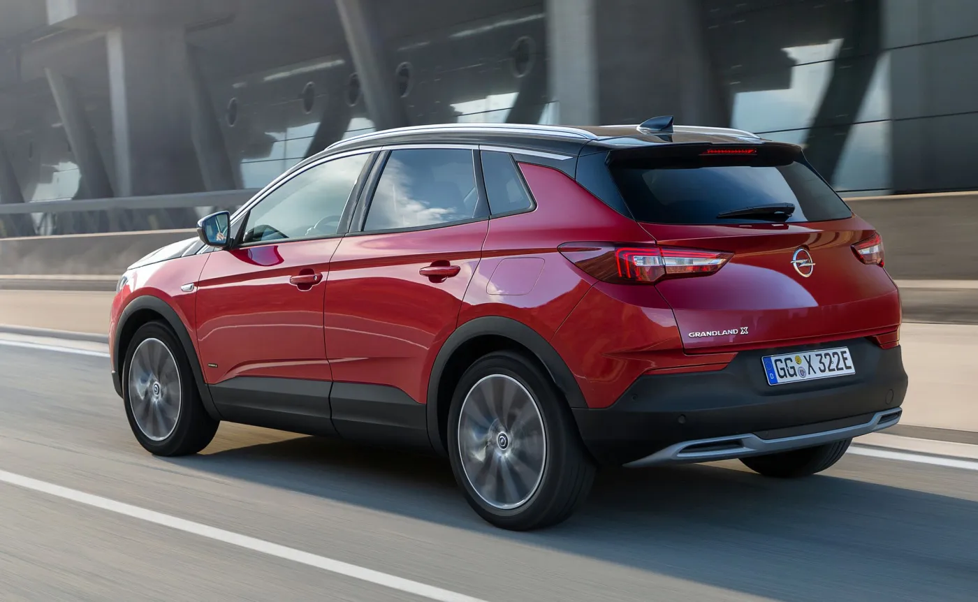 12322922-opel-grandland-x-hybrid4.jpg