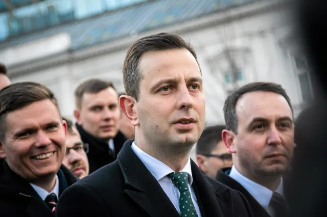 Kosiniak-Kamysz żąda dymisji Ziobry i... Kurskiego. "Nie za farmę trolli, tylko za hejt w TVP"