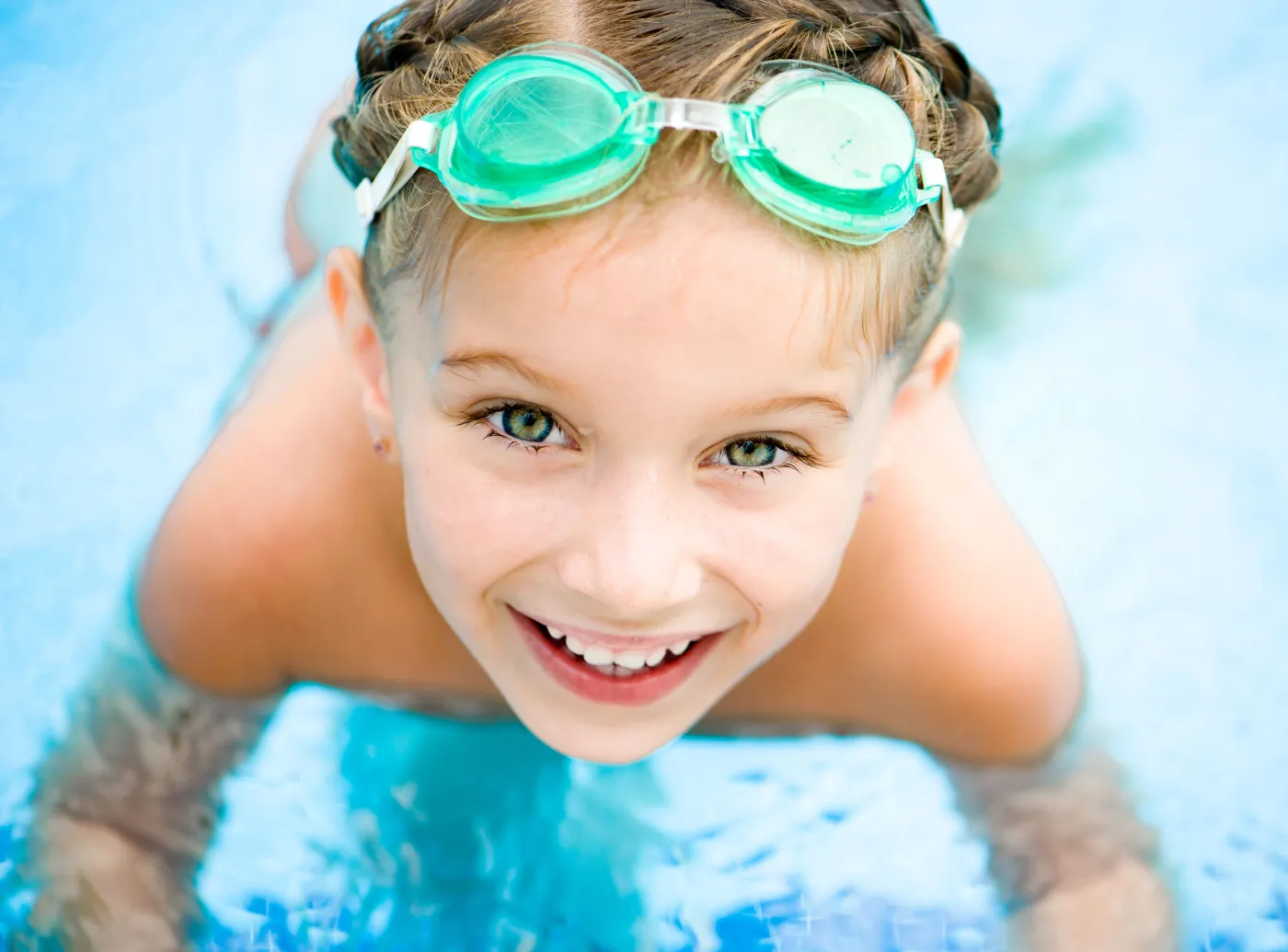 4 ważne powody, dla których warto zapisać dziecko na naukę pływania