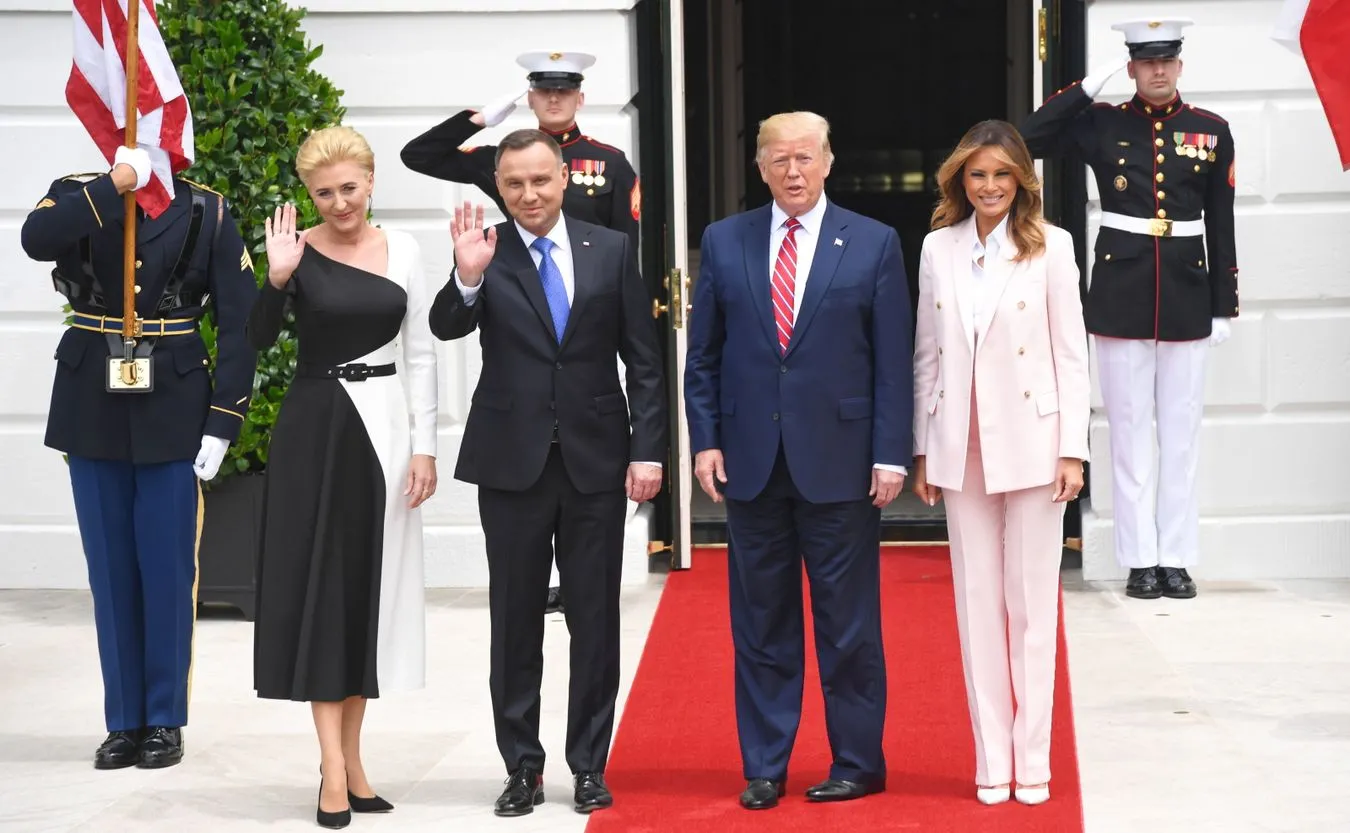 12392757-duda-duda-trump-melania.jpg