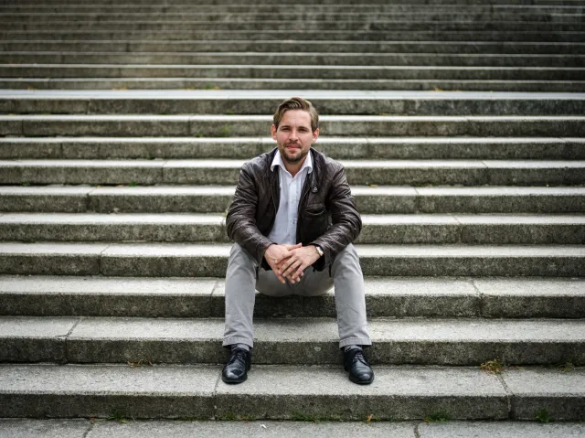 Grzywaczewski: "Azja Express" to koszmar, ale zwykli ludzie też rzucają cukierki biednym dzieciom, by mieć lepsze zdjęcia [ROZMOWA]