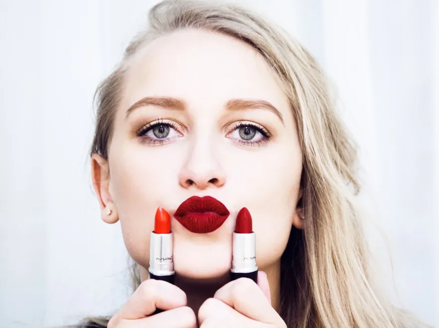 Nie każda czerwień będzie zdobić... Jak dopasować odcień pomadki do typu urody?