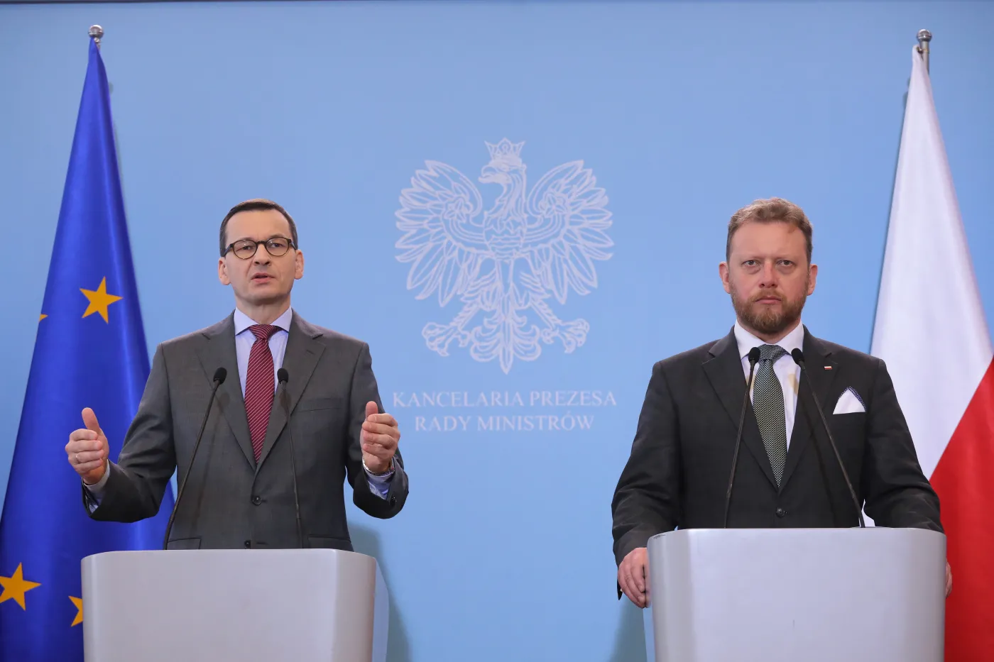 Koronawirus w Polsce. Najnowsze informacje i decyzje rządowe. Co ze szkołami? [RELACJA NA ŻYWO]