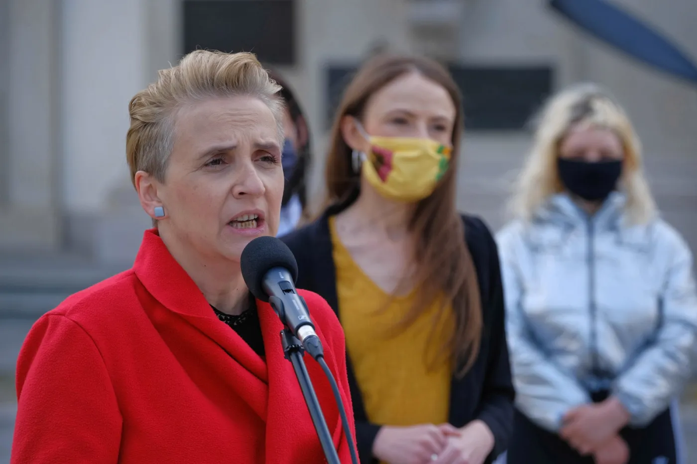 Lewica donosi prokuraturze na biskupa Janiaka. Scheuring-Wielgus: Chcemy komisji prawdy