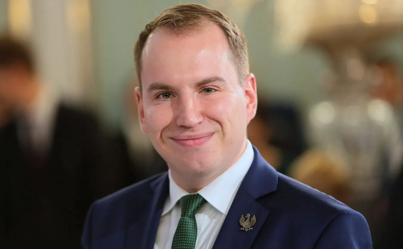 "Różne usługi oddawane są w obce ręce". Andruszkiewicz o wypadkach autobusów w stolicy [WIDEO]