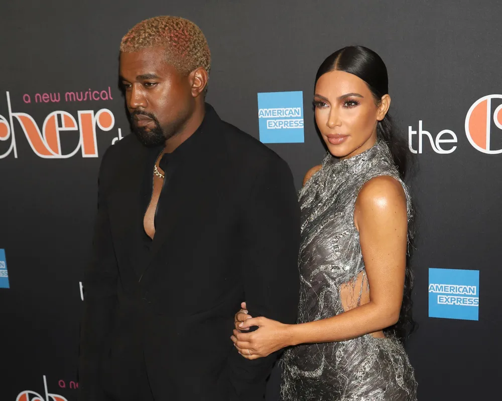 Rozwód Kim Kardashian i Kanye Westa coraz bliżej? Raper zabrał z domu 500 par butów