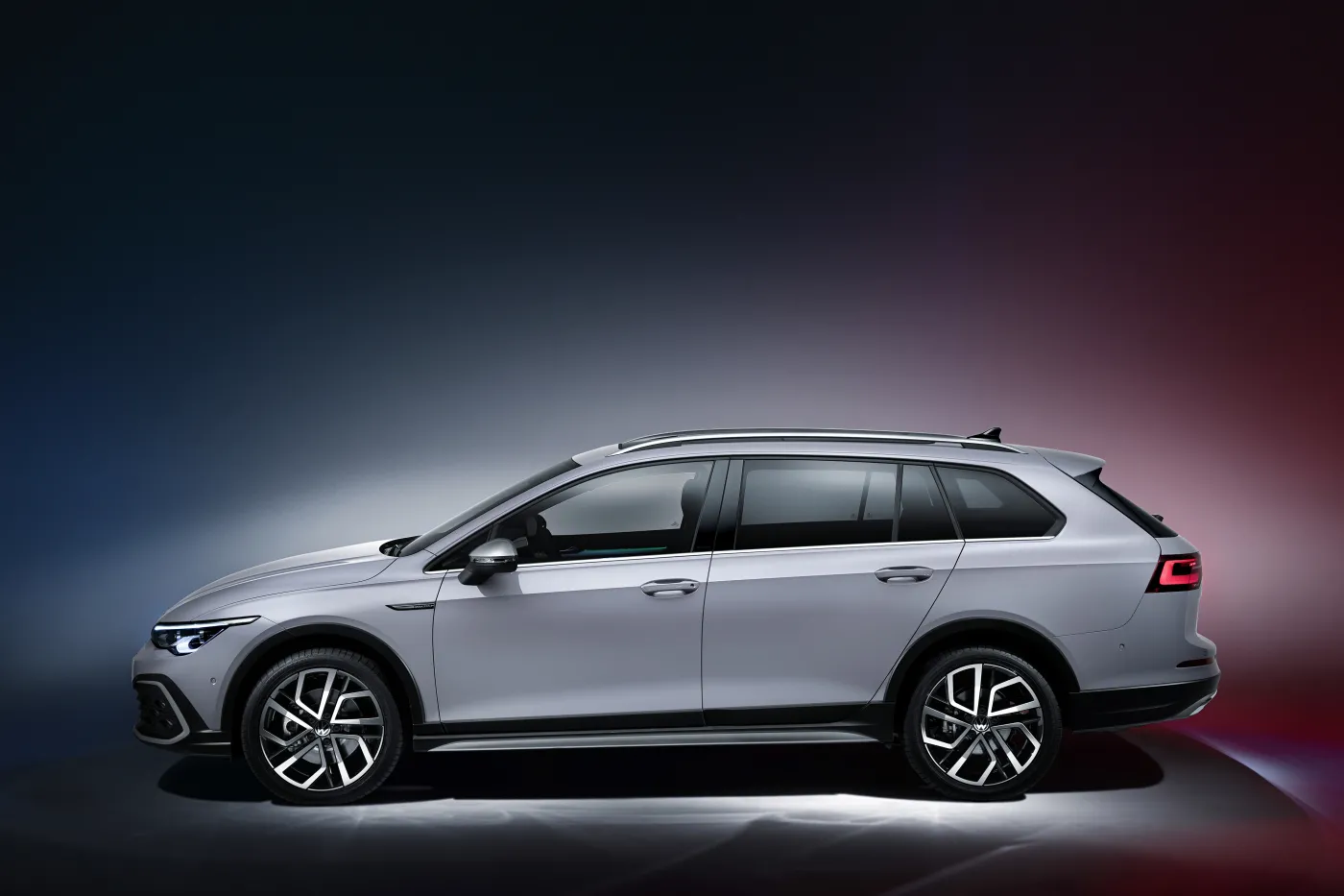 volkswagen-golf-alltrack-28199866.jpg