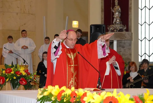 Prymas Polski zabrał głos ws. wypowiedzi ojca Rydzyka. "Nie ma do tego prawa"