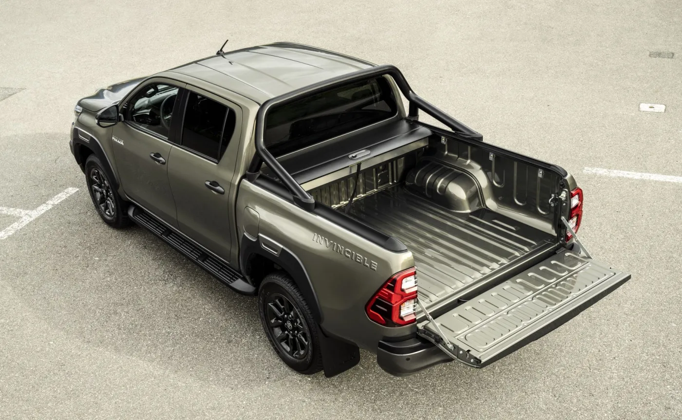 toyota-hilux-invincible-28265077.jpg