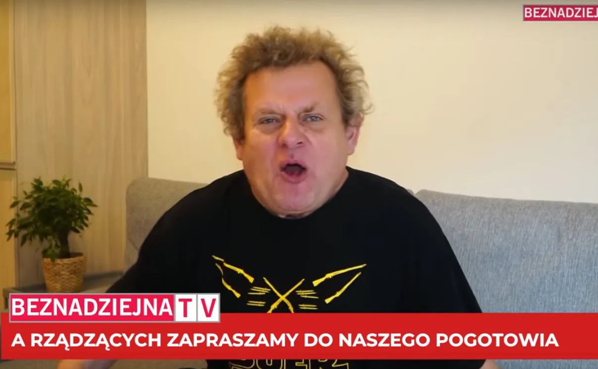 Kazik bije w Sasina i TVP. "Kłamstwa kosztujące 2 mld zł"