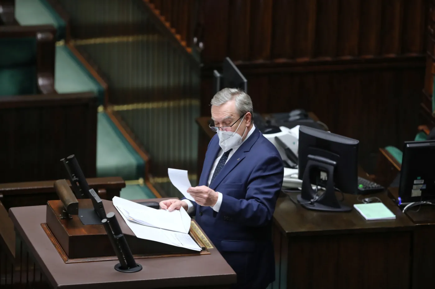 Gliński: 17 strumieni wsparcia dla kultury podczas pandemii