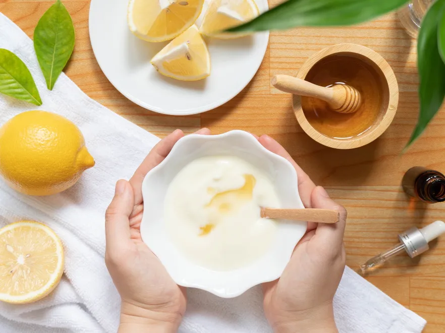 Maślanka i kefir nie tylko do picia – odżywcze maseczki DIY z nabiałem