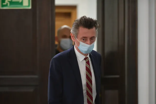 Awantura o "W pustyni i w puszczy". Lewicowy poseł: Bardzo szkodliwa lektura. ODPOWIEDŹ resortu