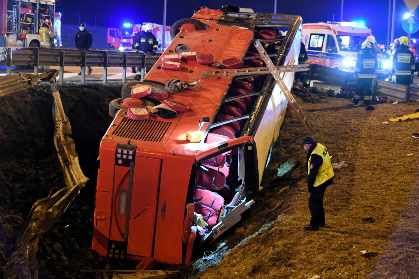 wypadek-na-a4-w-kaszycach-37085786.jpg