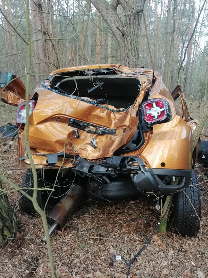 dacia-duster-po-wypadku-37121188.jpg