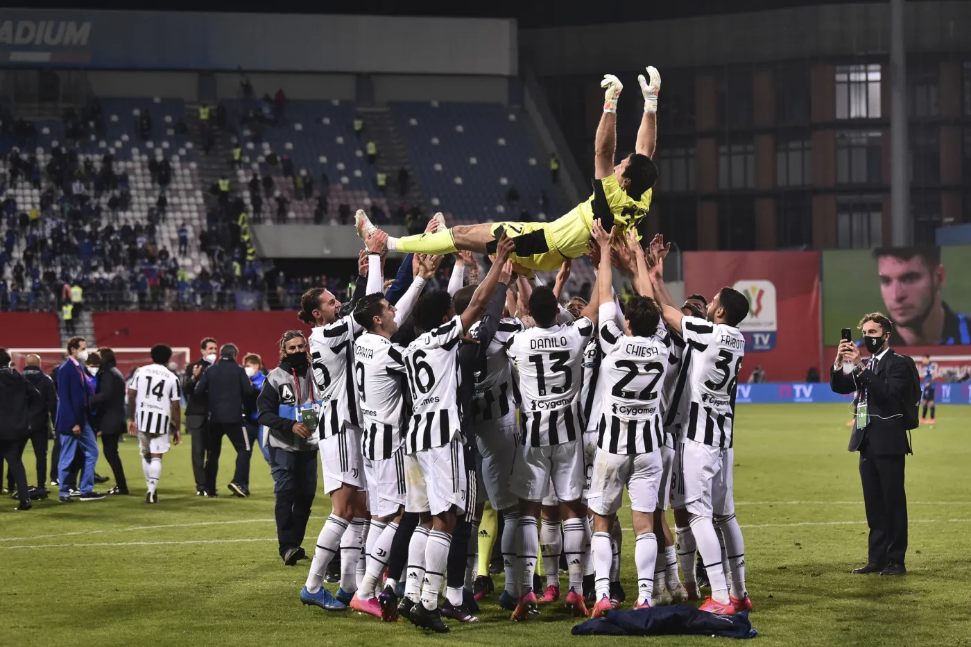 Juventus Turyn zdobył Puchar Włoch. Szczęsny na ławce, bronił 43-letni Buffon