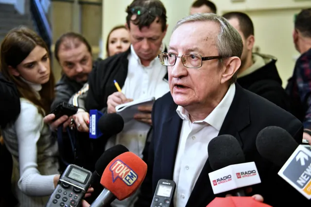 Pinior nie trafi do więzienia. Sąd zdecydował o dozorze elektronicznym