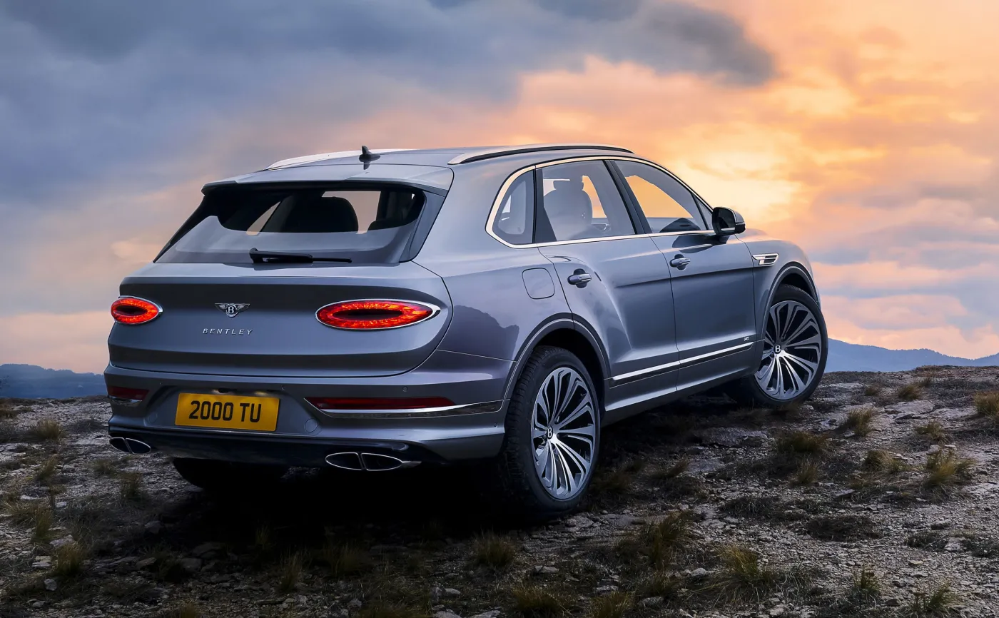 4-new-bentayga-hallmark-2-37074825.jpg