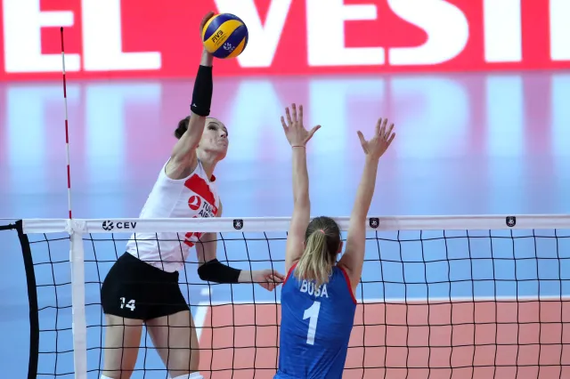 IO w Tokio. Turecka chorąża z koleżankami na kwarantannie