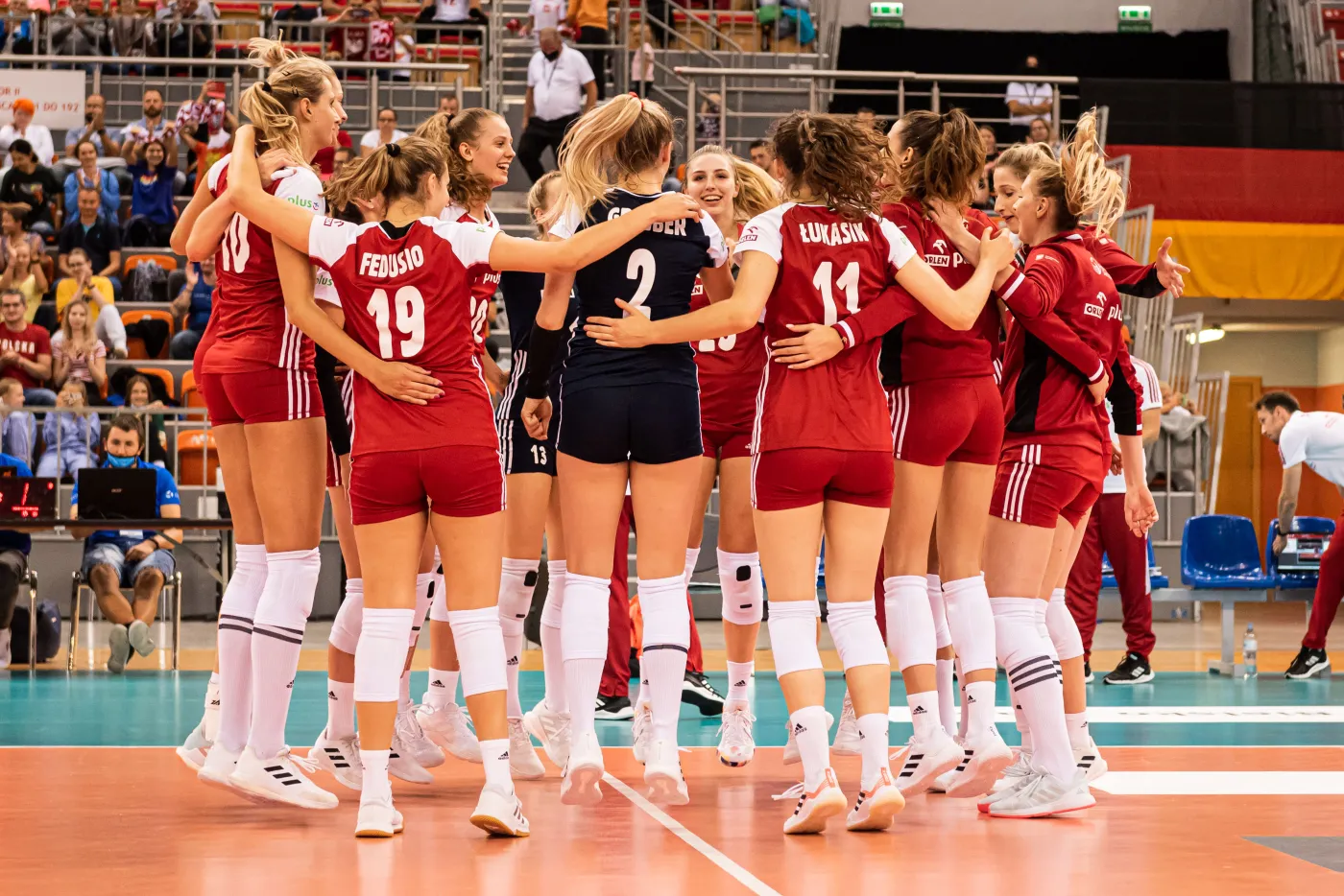 Spacerek polskich siatkarek w meczu z Grecją na ME