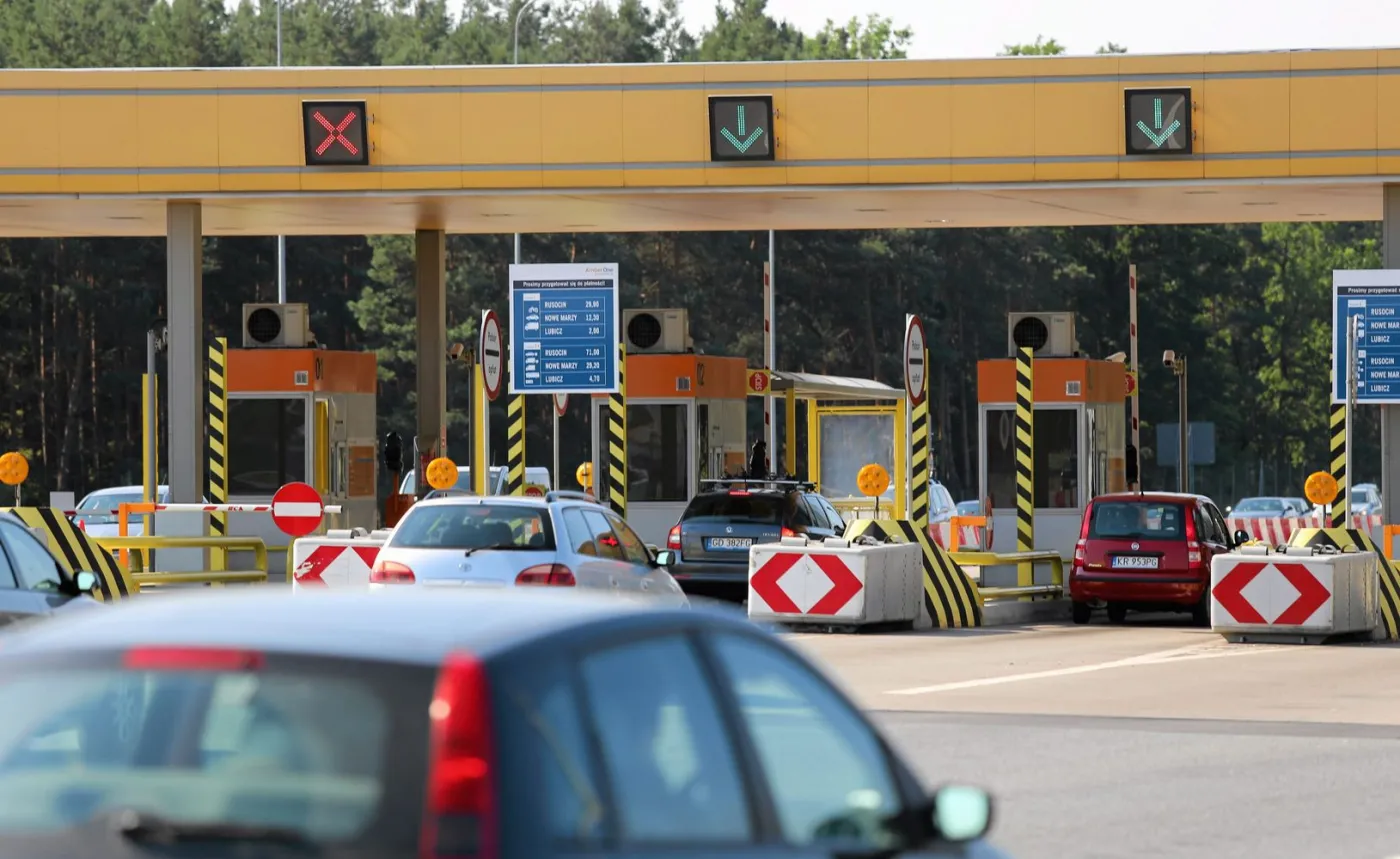 Jak co weekend. Na A1 w Nowej Wsi k. Torunia kolejki w kierunku Gdańska i Łodzi