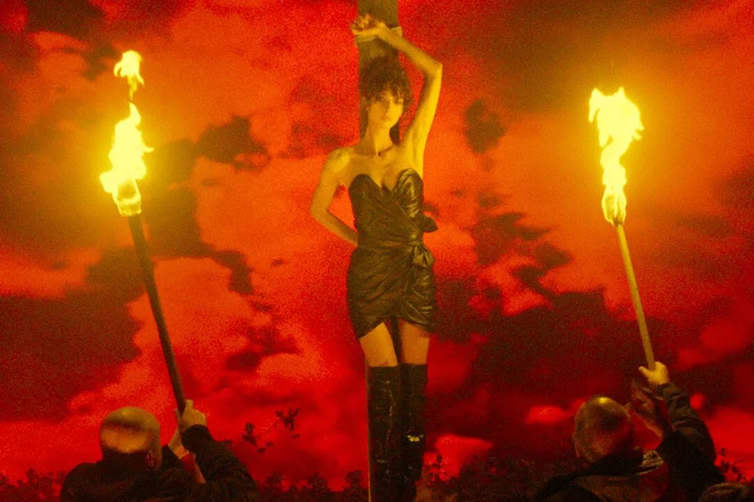 "Lux Aeterna" Gaspara Noé w kinach. Zobacz zwiastun głośnego filmu