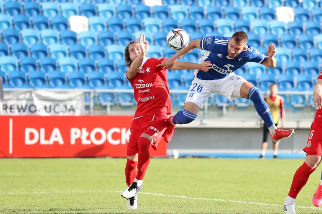 Sekulski bohaterem meczu Wisły z Wisłą. Dwie "główki", dwa gole [WIDEO]