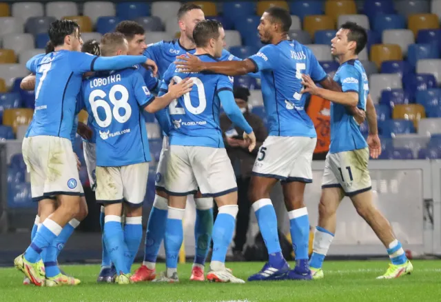 Zieliński zdobył bramkę "na raty". AC Milan nowym liderem Serie A [WIDEO]