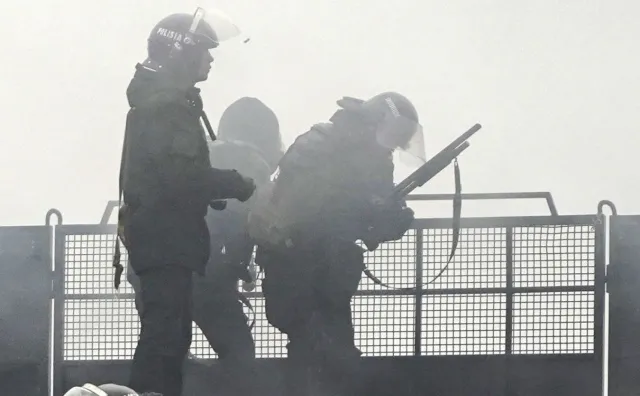 Strzelanina na Placu Republiki w Kazachstanie. Żołnierze kierują ogień na uczestników zamieszek
