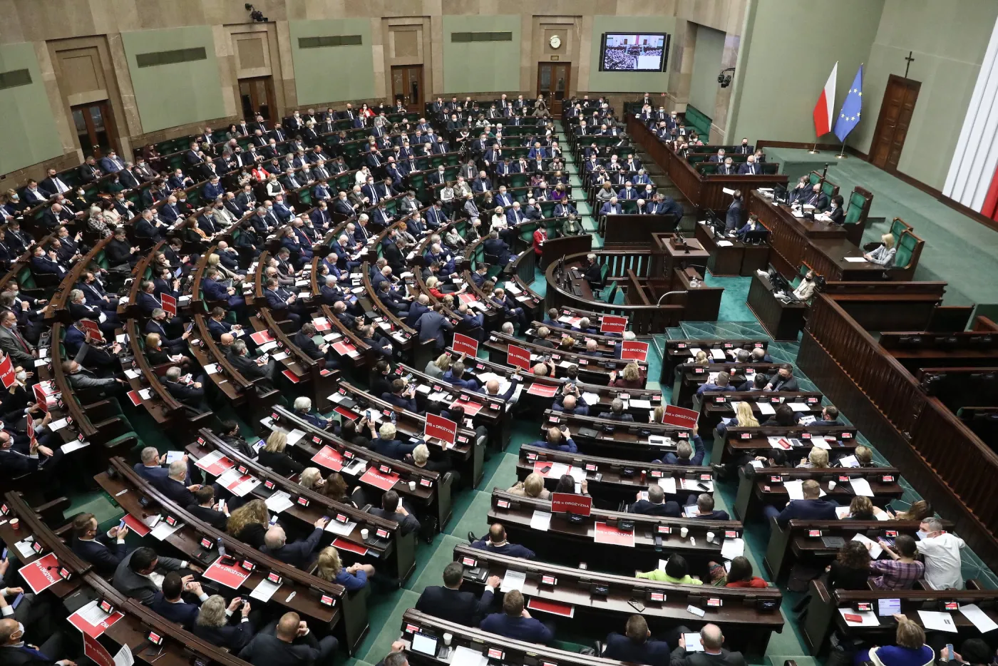 Uchwała ws. wsparcia Ukrainy. Tylko jeden klub krytykuje projekt