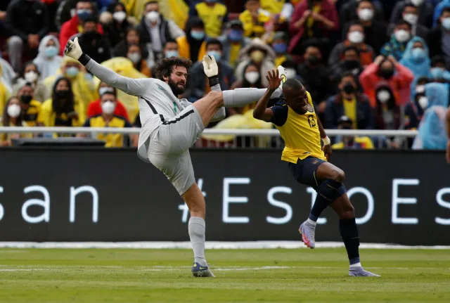 El. MŚ 2022. Argentyna poradziła sobie bez Messiego. Alisson zobaczył dwie czerwone kartki