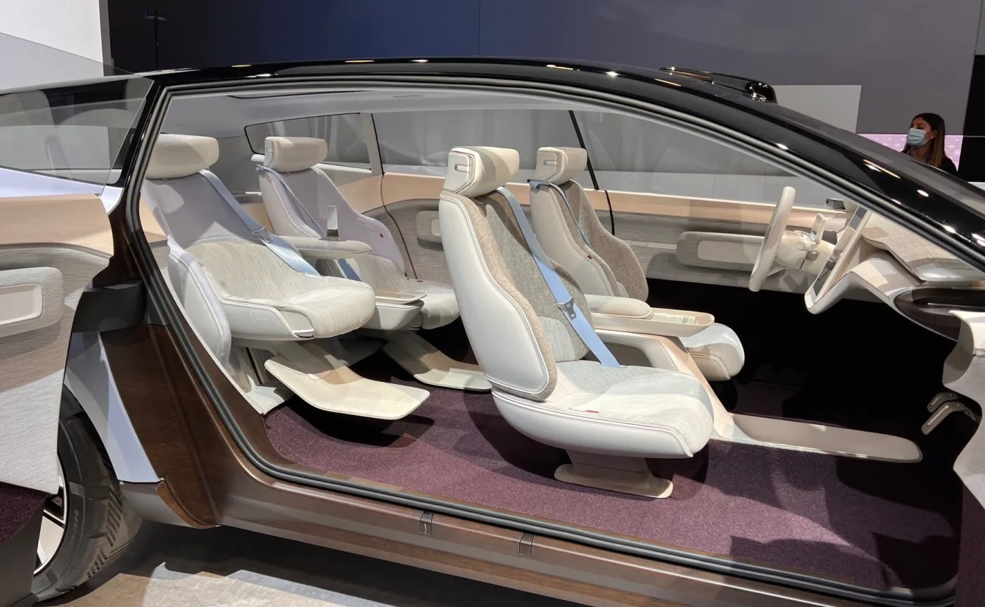 volvo-concept-recharge-37374611.jpeg