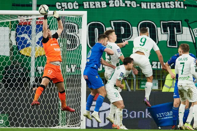 Lech stracił fotel lidera. Lechia lepsza w Gdańsku od "Kolejorza" [WIDEO]