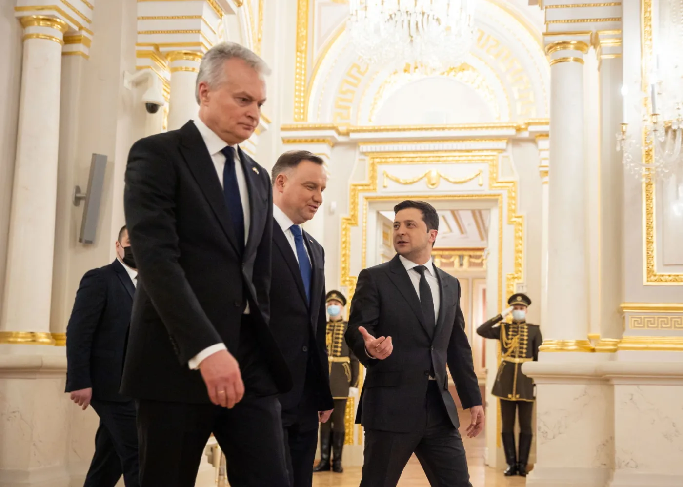 Trzej prezydenci w Kijowie. "Ukraina zasługuje na status państwa kandydującego do UE"