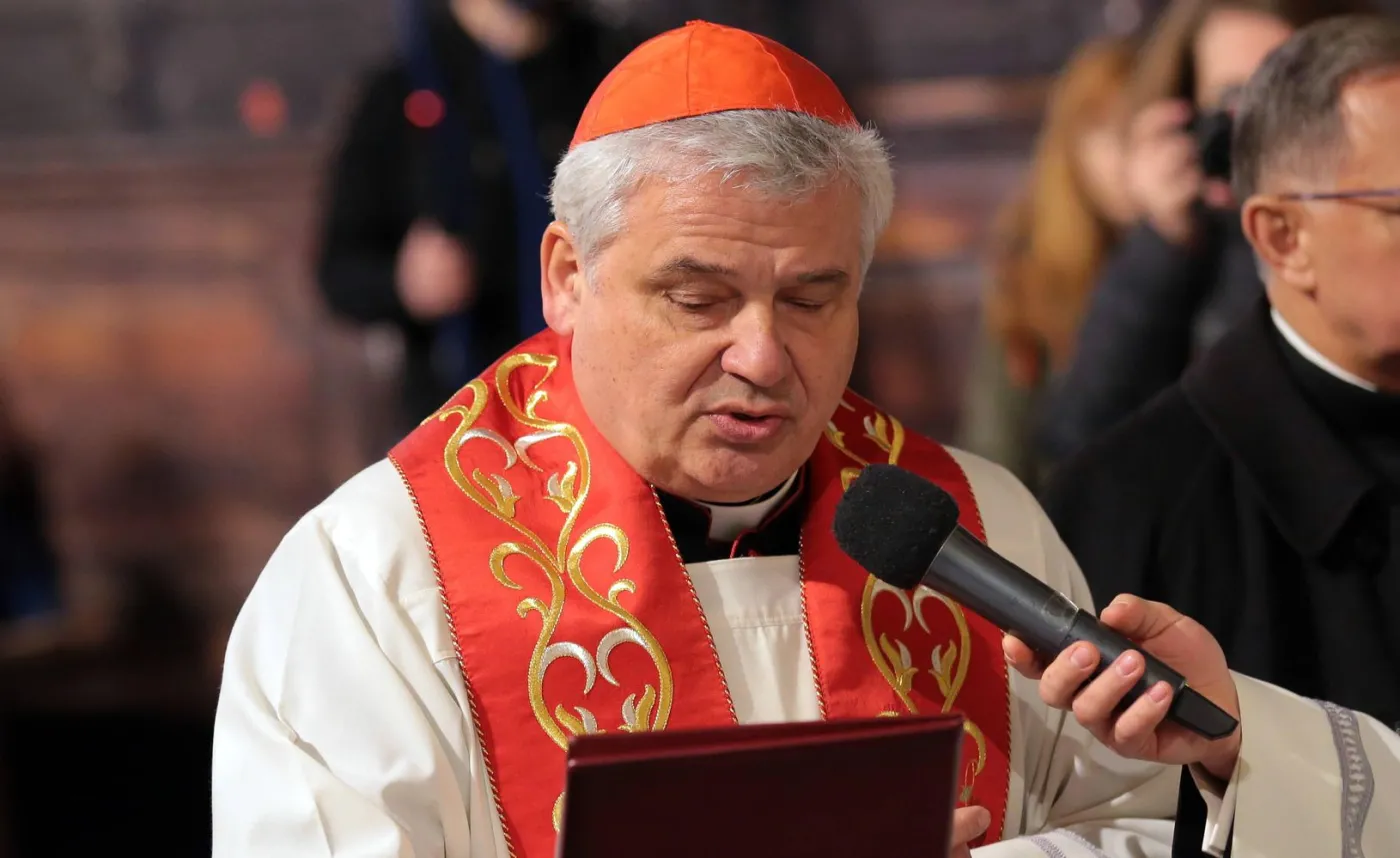 Papieski przedstawiciel po wizycie w Ukrainie: Rosjanie mordują, gwałcą, zabijają