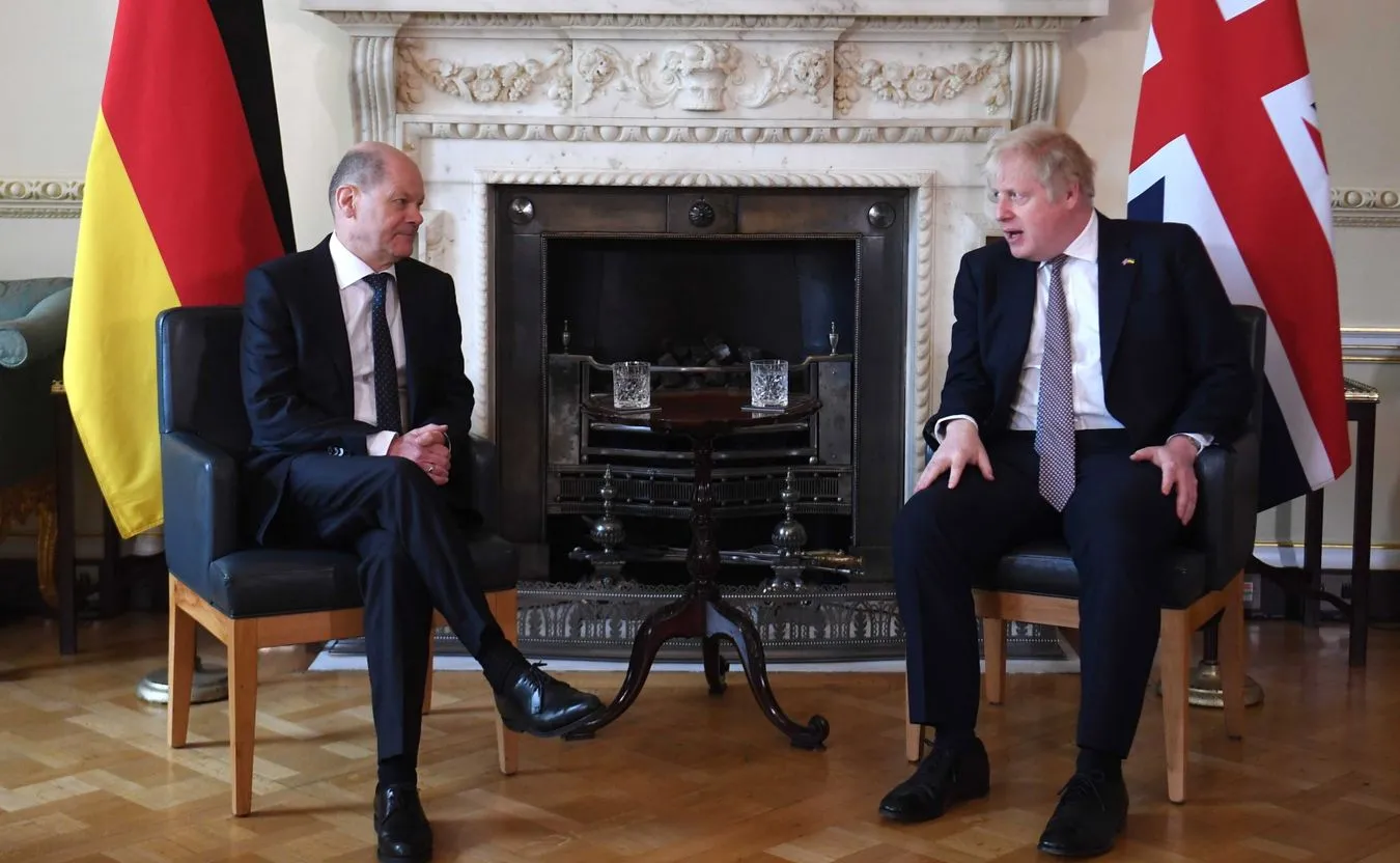Boris Johnson, Olaf Scholz 