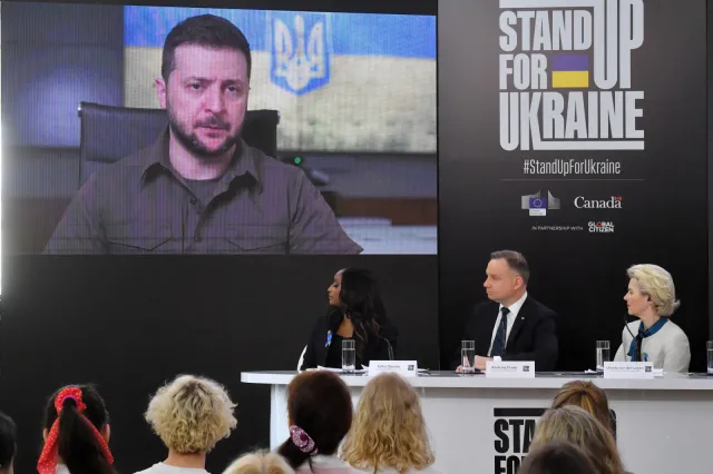Zełenski: Niektóre rodzaje broni dostaliśmy na późno
