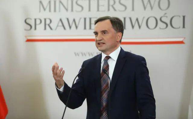 Ziobro mówi o "szantażu" ze strony KE. "Nie ma pieniędzy, bo są nowe żądania i warunki"