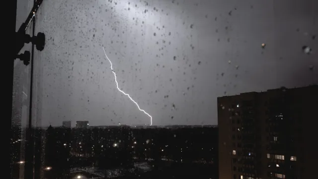 Najbliższe dni upalne, nawet do 35 st. C. Liczne i gwałtowne burze. PROGNOZA POGODY