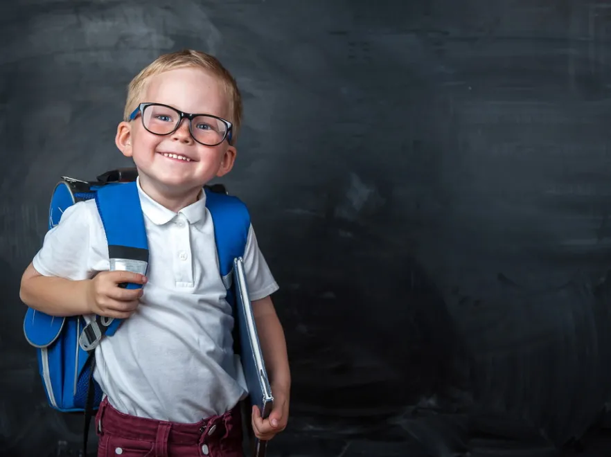 Oczy dziecka wymagają nadzoru. Oto ciężki grzech zaniedbania, który popełnia wielu rodziców