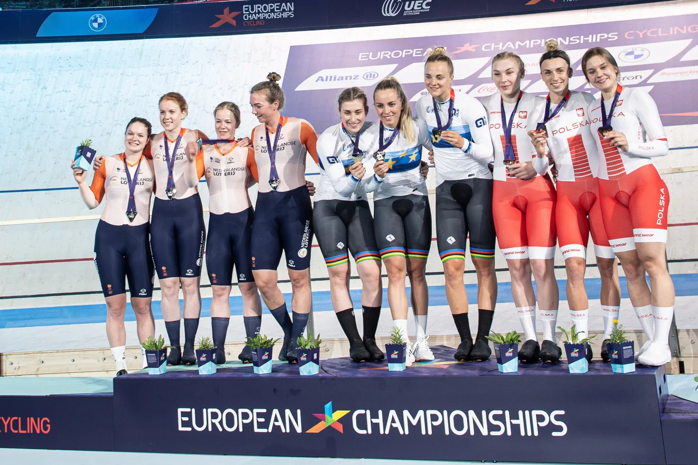 Polki na podium (z prawej)