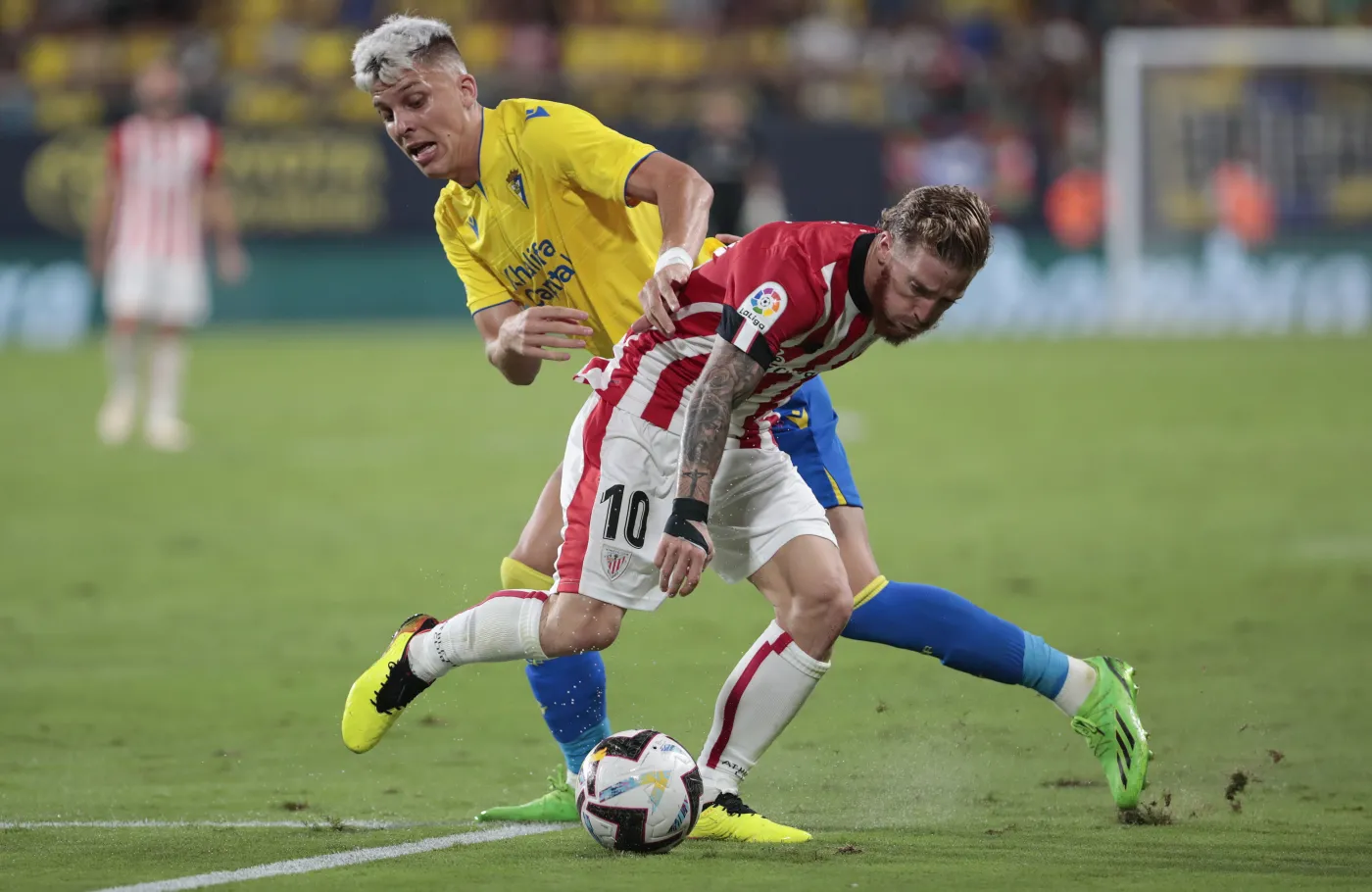 Cadiz wciąż bez punktu i gola. Na Estadio Mestalla najgorsza była... murawa [WIDEO]