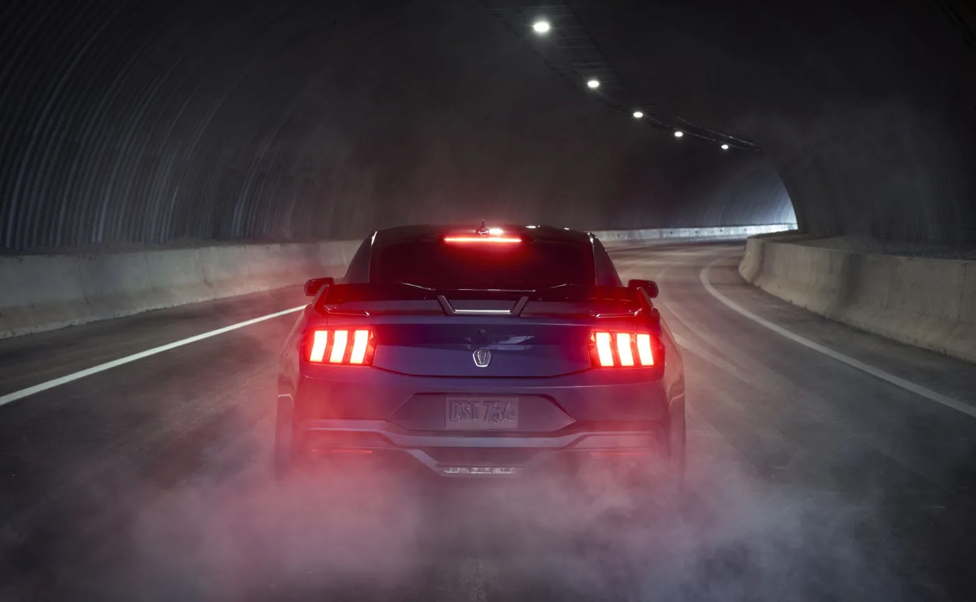 ford-mustang-dark-horse-37561952.jpg