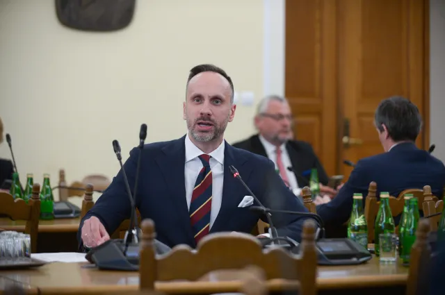 Awantura w Sejmie. Czarzasty do Kowalskiego: Nie pozwalam, by mówił pan do posłów "volksdeutsche"