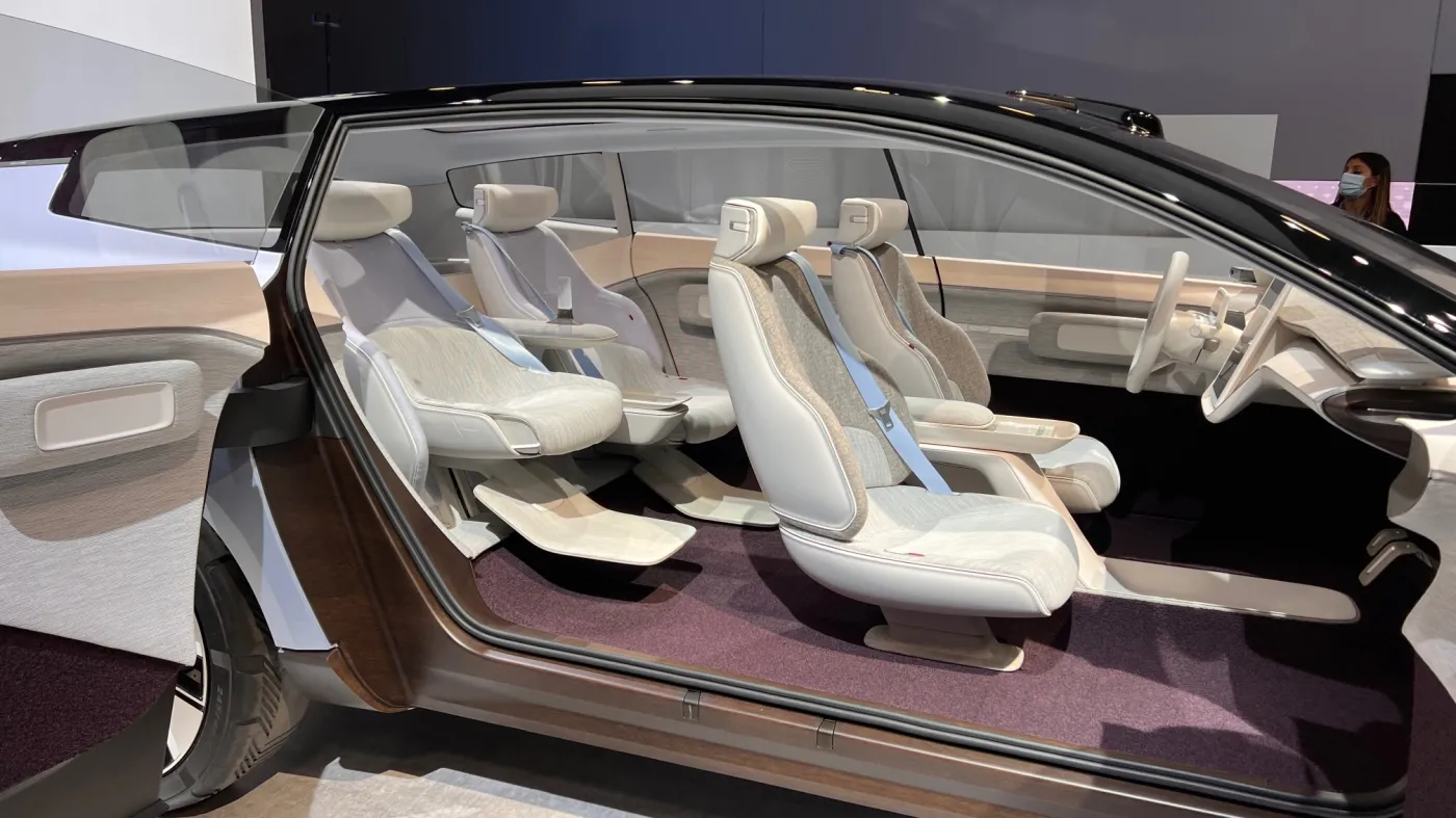 volvo-concept-recharge-37374563.jpeg